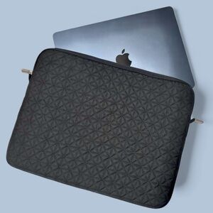 Belkin Black Quilted Laptop Sleeve up to 17” laptop, computer case, travel